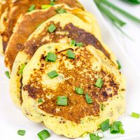 These Bacon Jalapeno Hoecakes are what happens when cornbread meets pancakes...and they're delicious!