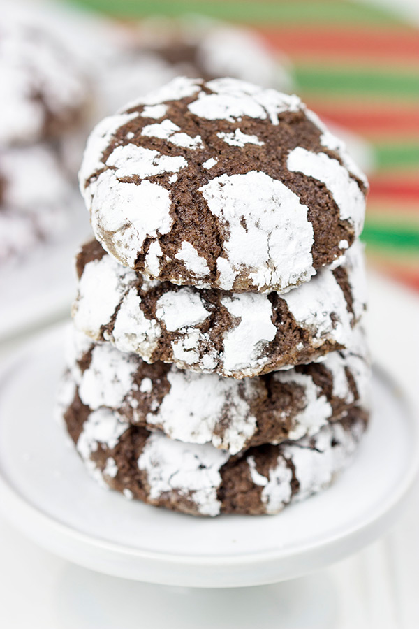 Forget making snowballs outside! Stay inside and make a batch of these Chocolate Snowball Cookies instead!