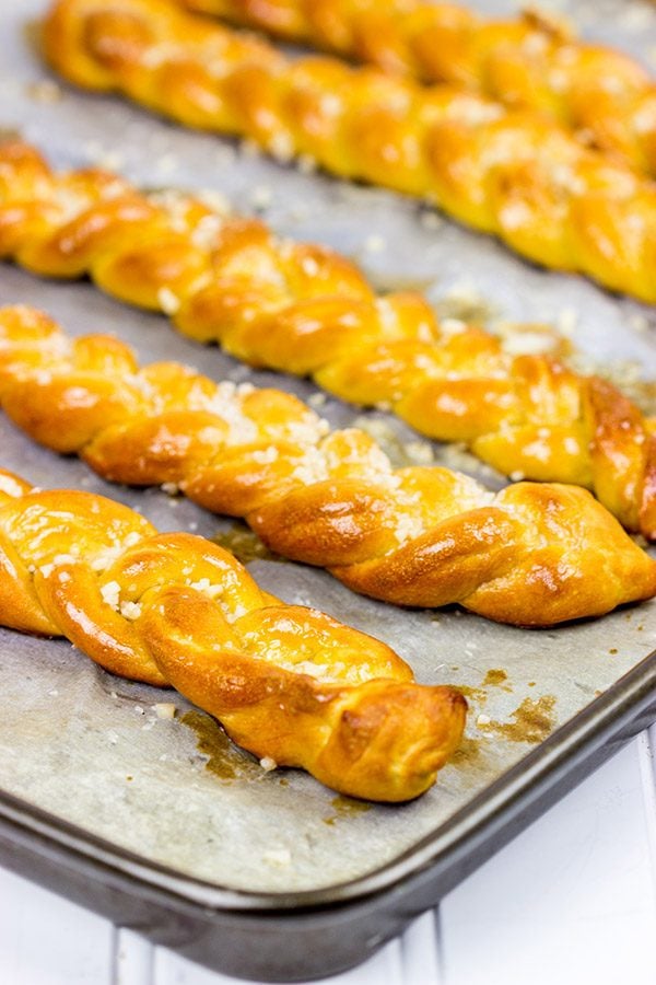 Looking for a tasty snack? How about a batch of these Garlic Butter Pretzel Twists?