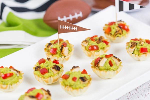 Guacamole + gameday = win! These Blackened Chicken Guacamole Bites are the perfect Super Bowl appetizer!