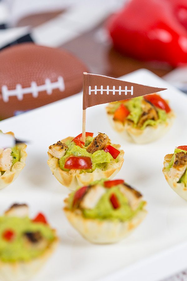 Guacamole + gameday = win! These Blackened Chicken Guacamole Bites are the perfect Super Bowl appetizer!