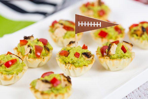 Guacamole + gameday = win! These Blackened Chicken Guacamole Bites are the perfect Super Bowl appetizer!