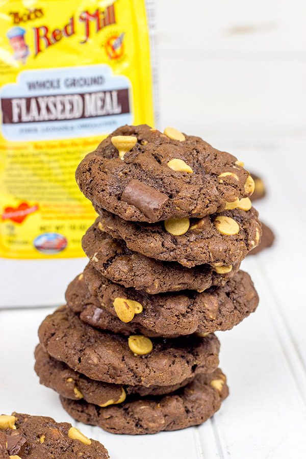 Nothing beats a good book, a roaring fire and a fresh batch of these Chocolate Peanut Butter Cookies!