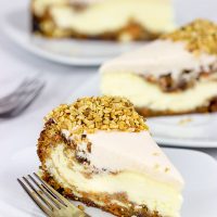 Can't decide between carrot cake and cheesecake? Then this Carrot Cake Cheesecake is the perfect solution!