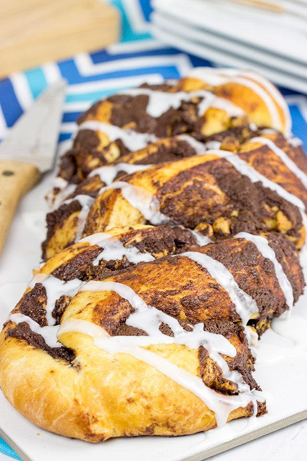Layers of chocolate, peanut butter and soft dough are twisted together to create this tasty Chocolate Peanut Butter Twist Bread.