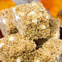 Turn a childhood favorite into the perfect seasonal snack with these Pumpkin Spice Rice Crispy Treats!