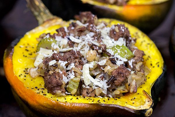 These Stuffed Acorn Squash make for a fun and healthy Autumn dinner!