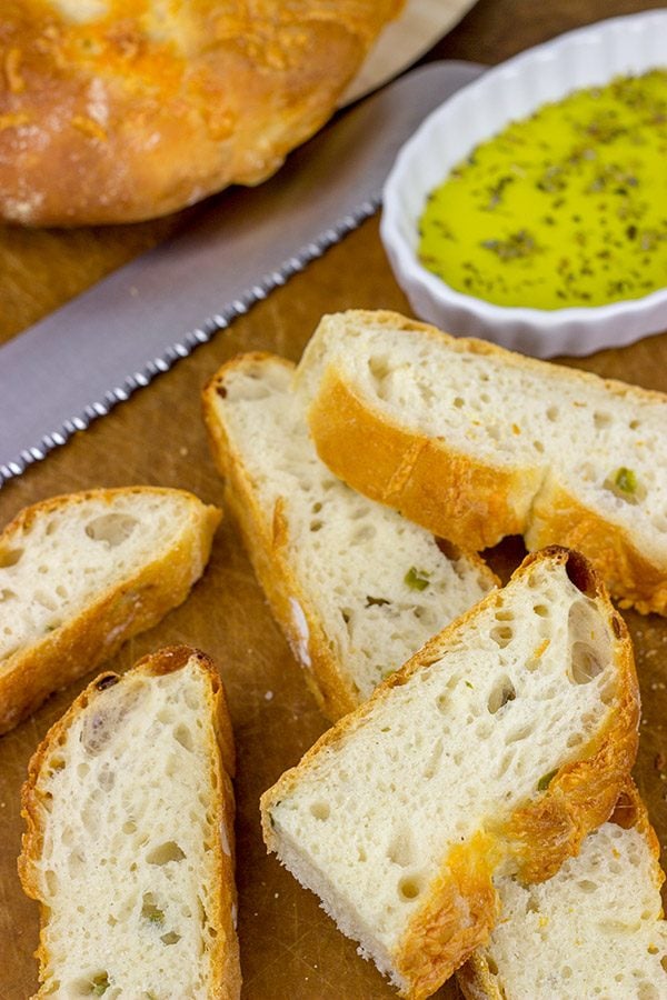 Craving some warm bread fresh out of the oven? Give this Rustic Jalapeno Cheddar Bread a shot!