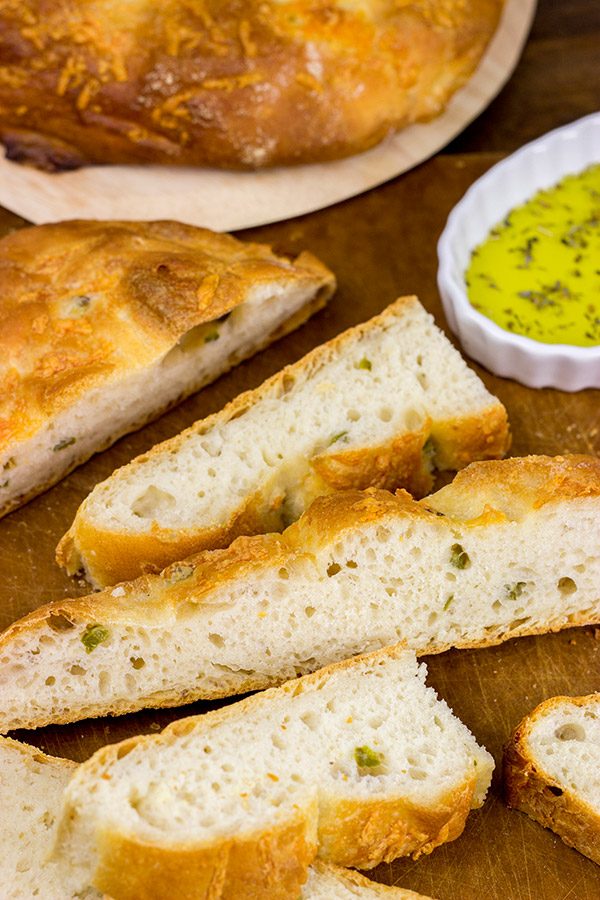 Craving some warm bread fresh out of the oven? Give this Rustic Jalapeno Cheddar Bread a shot!