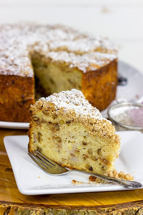 Say hello to morning with a big slice of this tasty Banana Walnut Coffee Cake!
