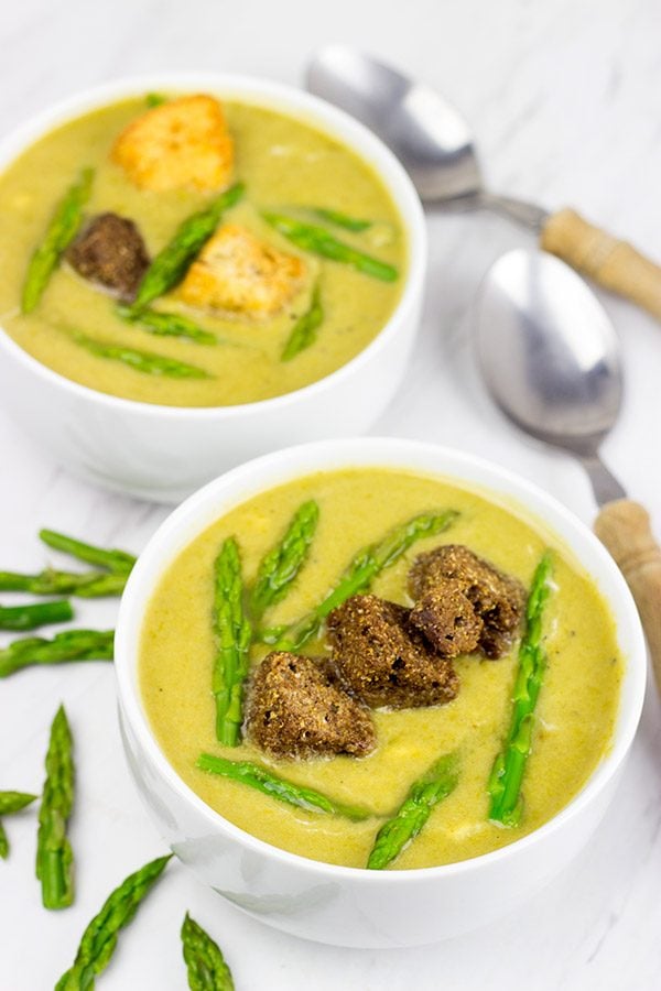 This Skinny Asparagus Soup makes for a great low-calorie meal on a chilly day!