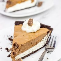 This No Bake Chocolate Almond Pie includes only 3 ingredients, and it's ready in minutes! It's perfect for summer parties!