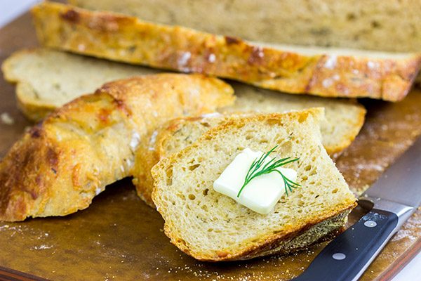 Craving some tasty homemade bread? Then this No Knead Cheddar Dill Beer Bread will solve that problem!