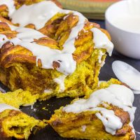 Go ahead! Reach in there and pull off a piece of this Pumpkin Spice Pull Apart Bread!