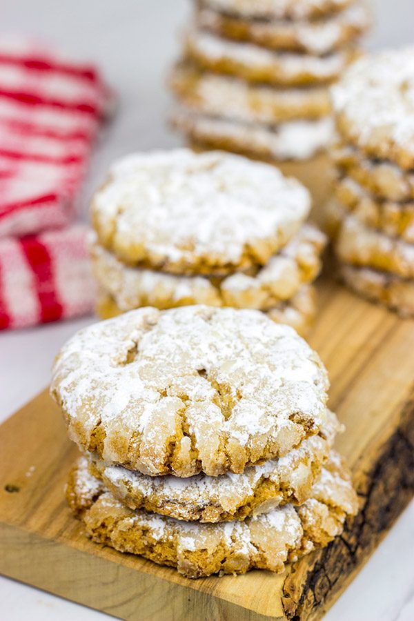 These Peanut Butter Crinkle Cookies are the perfect cookie for any and all peanut butter lovers!
