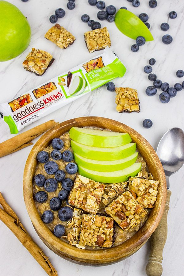 Chilly Autumn mornings call for a comforting bowl of Apple Pie Oatmeal!