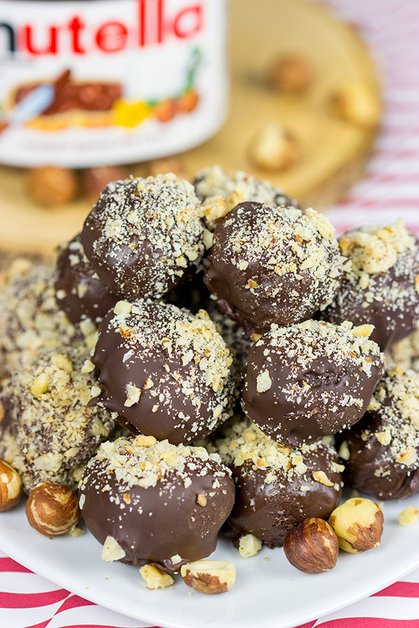 Mix up that holiday cookie tray with some of these Nutella Truffles!
