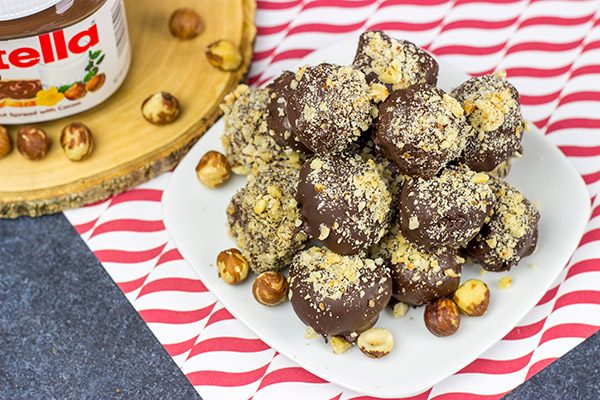 Mix up that holiday cookie tray with some of these Nutella Truffles!