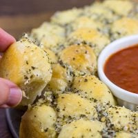 Need a great appetizer to share with friends? This Parmesan Garlic Monkey Bread is both fun and delicious!