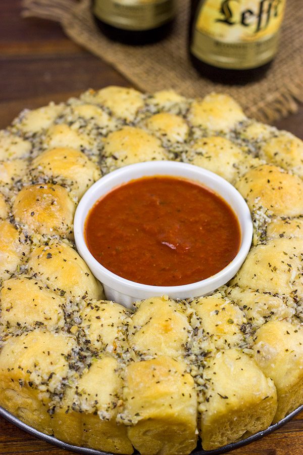 Need a great appetizer to share with friends?  This Parmesan Garlic Monkey Bread is both fun and delicious!