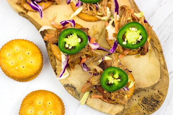 Looking for a fun entertaining idea? Grab a pack of RITZ and whip up these Pulled Pork RITZ!