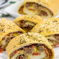 Start with your favorite burger toppings, roll 'em up in pizza dough, and you end up with these tasty (and fun!) Cheeseburger Rollups!