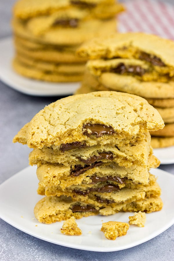 Surprise! These Chocolate Stuffed Peanut Butter Cookies are stuffed with a layer of melty chocolate. Yum!
