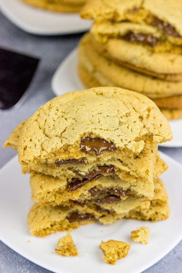 Surprise!  These Chocolate Stuffed Peanut Butter Cookies are stuffed with a layer of melty chocolate.  Yum!