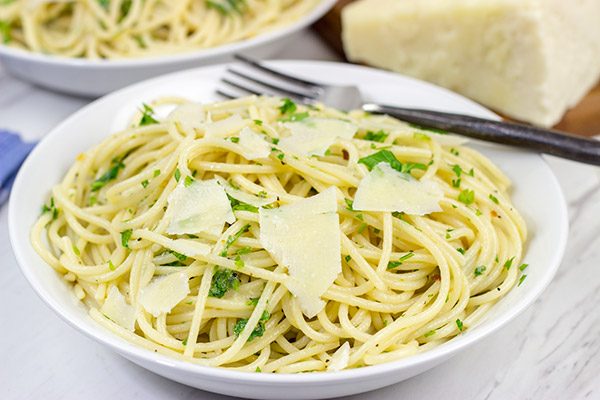 This Spaghetti and White Wine Pasta Sauce is delicious! The sauce is a combination of olive oil, butter, Parmesan cheese and wine...and it's surprisingly easy to make!