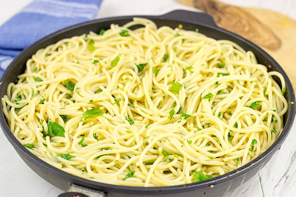 This Spaghetti and White Wine Pasta Sauce is delicious! The sauce is a combination of olive oil, butter, Parmesan cheese and wine...and it's surprisingly easy to make!
