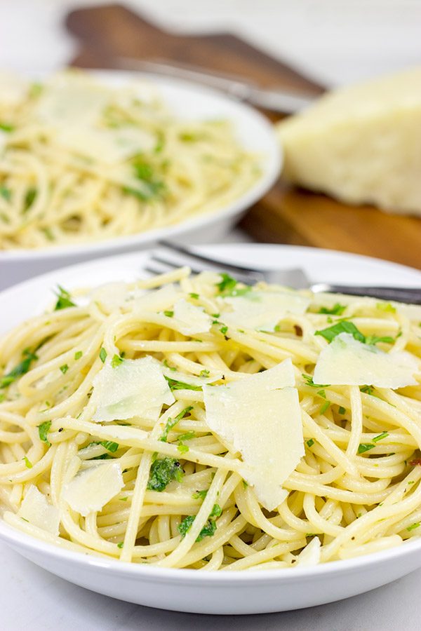 This Spaghetti and White Wine Pasta Sauce is delicious! The sauce is a combination of olive oil, butter, Parmesan cheese and wine...and it's surprisingly easy to make!