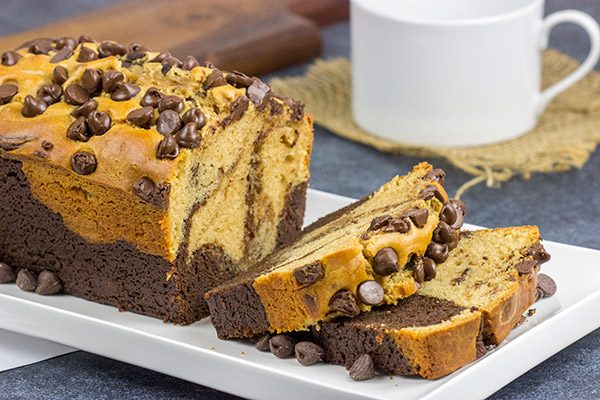 Can't decide between chocolate and peanut butter?  Go with both!  This swirled Chocolate Peanut Butter Bread is a fun and tasty recipe!