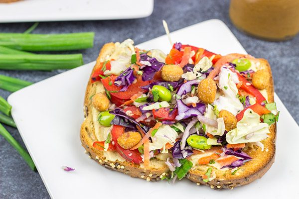 Looking for a fun and tasty brunch (or snack) idea?  This Thai Peanut Hummus Toast is easy and packed with flavor!