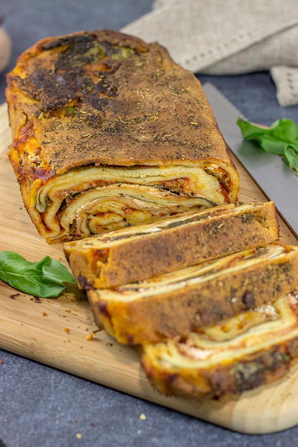 This Italian Lasagna Bread is a fun crossover between bread and pasta!  Crispy like flatbread on the outside, chewy like pasta on the inside...and 100% delicious!