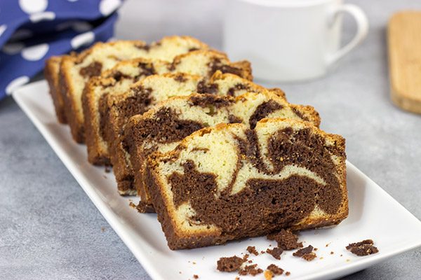 Chocolate vs. Vanilla.  Vanilla vs. Chocolate.  Why not just go with both?  This Marble Pound Cake is a tasty and fun dessert!