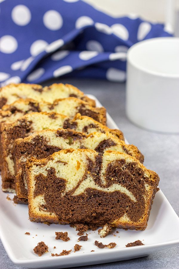 Chocolate vs. Vanilla.  Vanilla vs. Chocolate.  Why not just go with both?  This Marble Pound Cake is a tasty and fun dessert!