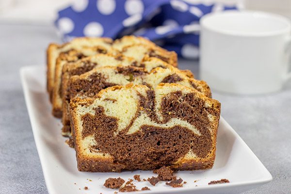 Chocolate vs. Vanilla.  Vanilla vs. Chocolate.  Why not just go with both?  This Marble Pound Cake is a tasty and fun dessert!