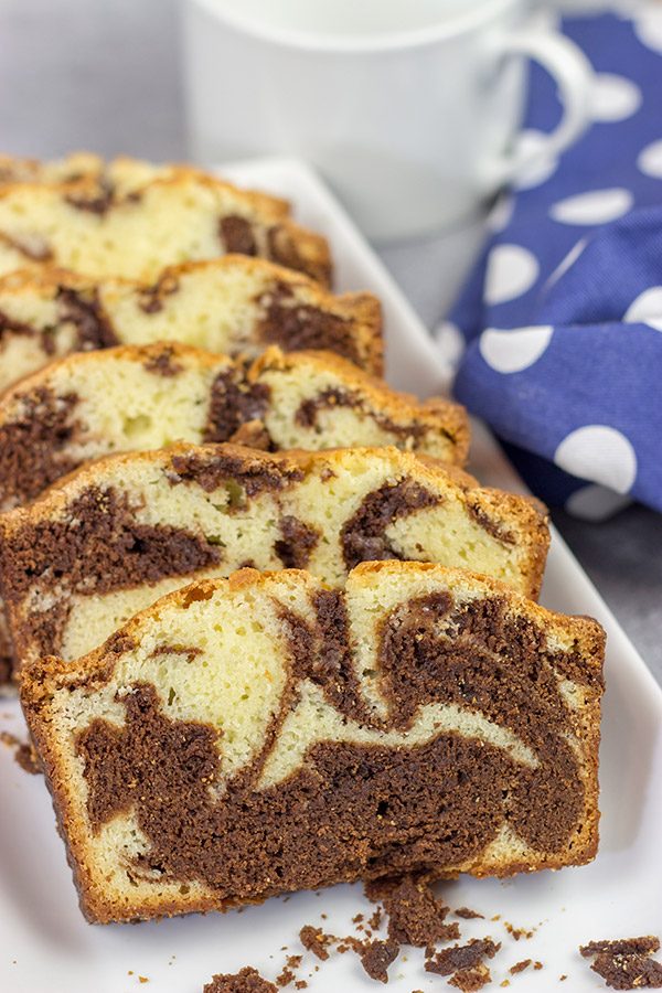 Chocolate vs. Vanilla.  Vanilla vs. Chocolate.  Why not just go with both?  This Marble Pound Cake is a tasty and fun dessert!