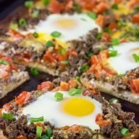 Who says pizza is only for dinner? This tasty Southwestern Beef Breakfast Pizza is perfect for weekend brunch!
