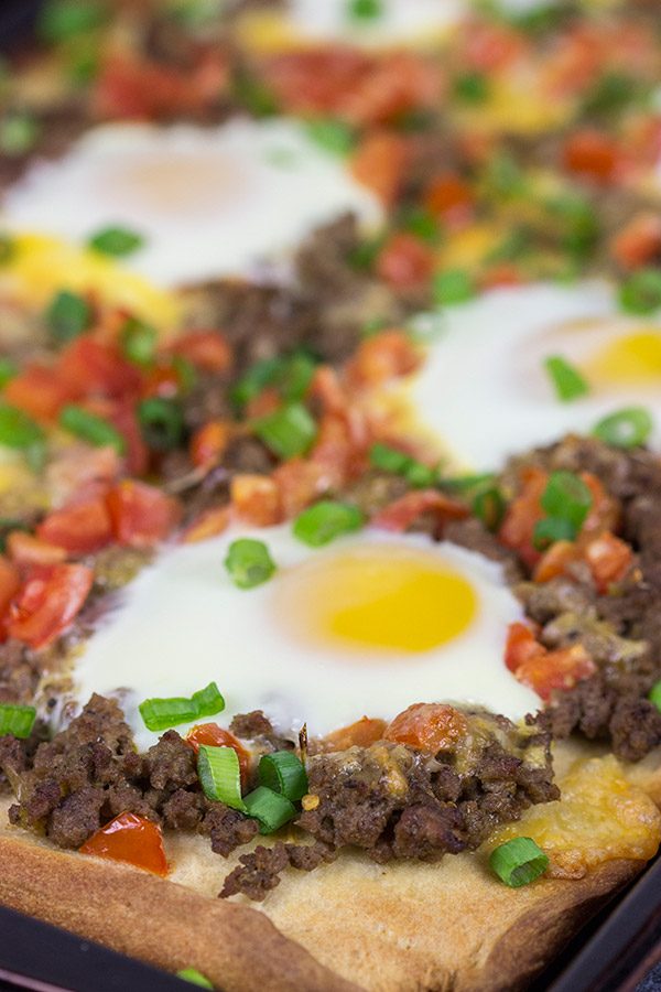 Who says pizza is only for dinner?  This tasty Southwestern Beef Breakfast Pizza is perfect for weekend brunch!