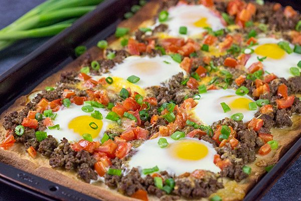 Who says pizza is only for dinner?  This tasty Southwestern Beef Breakfast Pizza is perfect for weekend brunch!