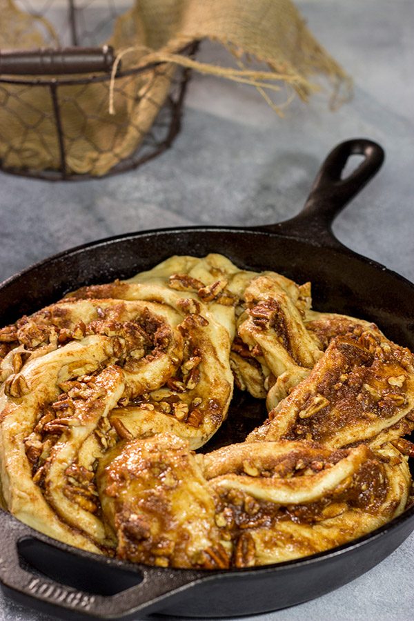 This Cinnamon Roll Twist is a fun twist - literally - a classic breakfast recipe!