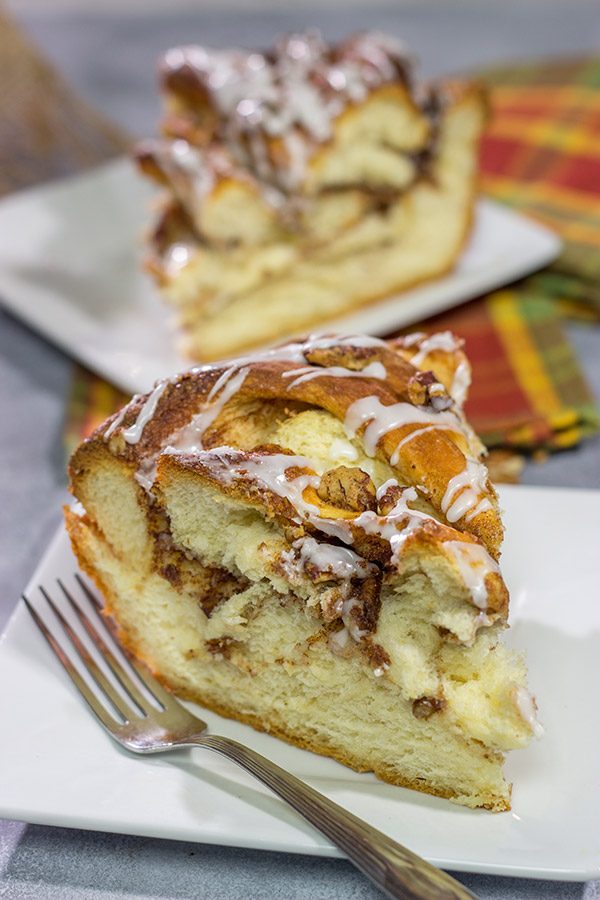 This Cinnamon Roll Twist is a fun twist - literally - a classic breakfast recipe!