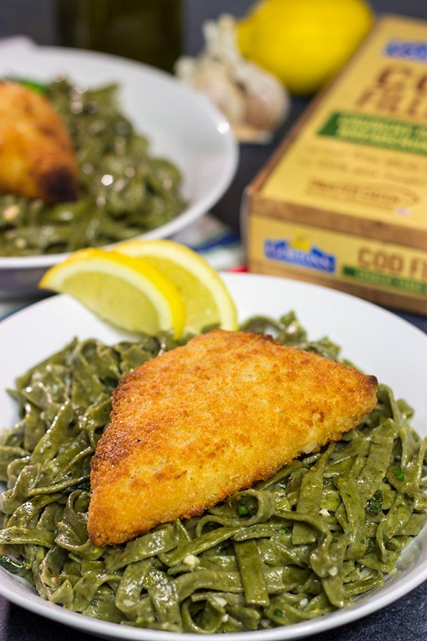 This Lemon Pasta with Baked Cod is a delicious (and easy) way to mix up weeknight dinners!