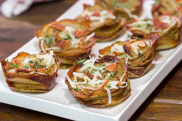 Topped with your favorite baked potato toppings, these Muffin Tin Loaded Baked Potatoes are a fun and tasty side dish!