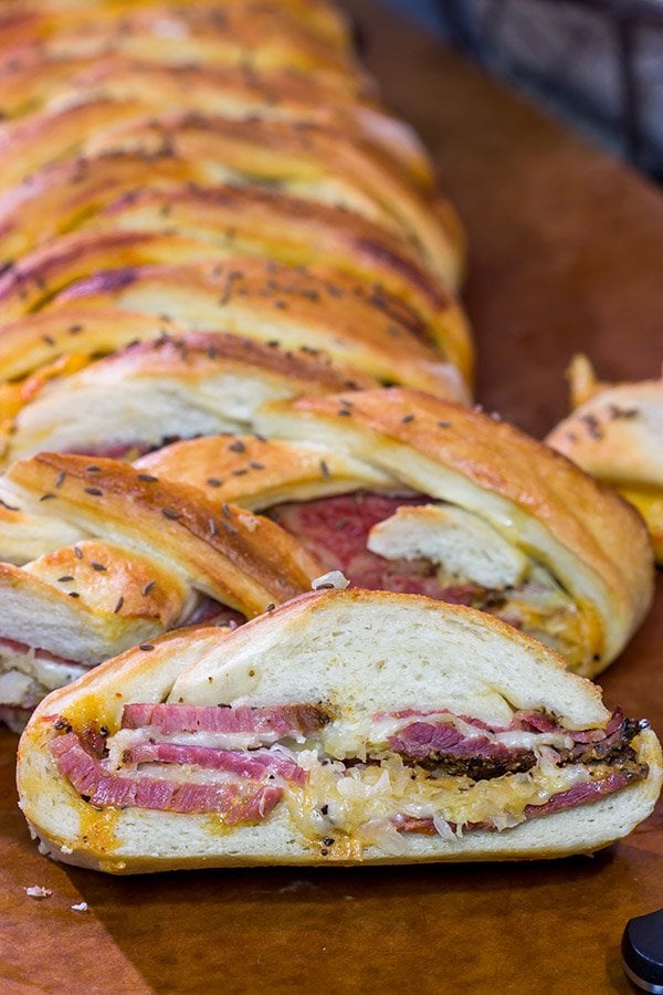 Featuring all of the tasty flavors found in a reuben sandwich, this Braided Reuben Bread is a fun twist on a classic American deli sandwich!