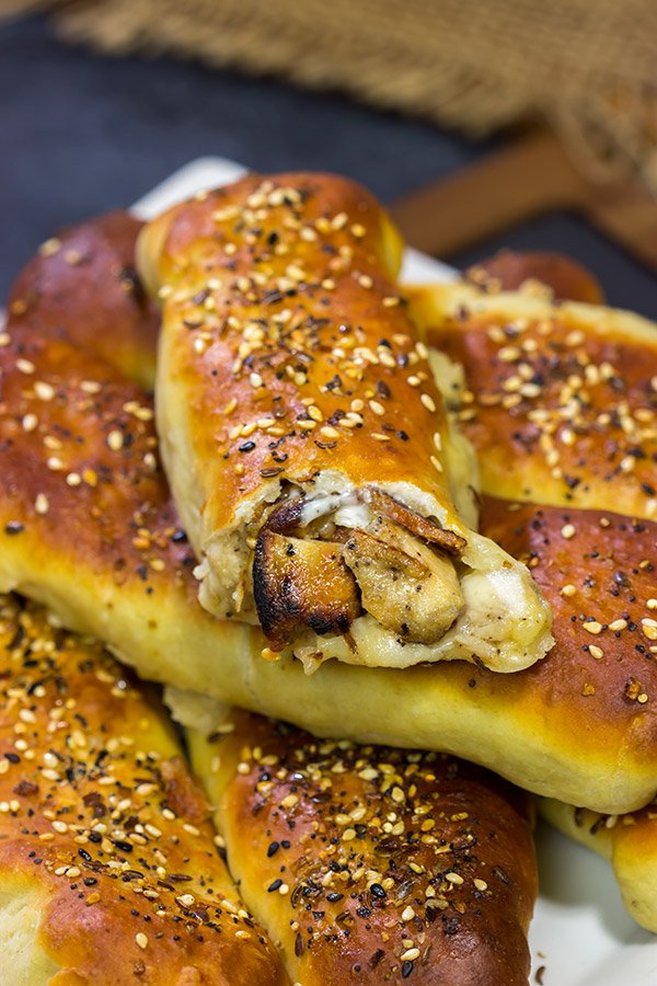 These Chicken Bacon Ranch Pretzels feature buttery pretzels stuffed with juicy chicken, crispy bacon and creamy ranch dressing!  They're delicious!