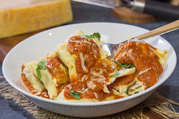 What happens when homemade pasta meets smoked meat?  This Smoked Brisket Ravioli is a fun combination of flavors, and it makes for one heck of a delicious dinner!