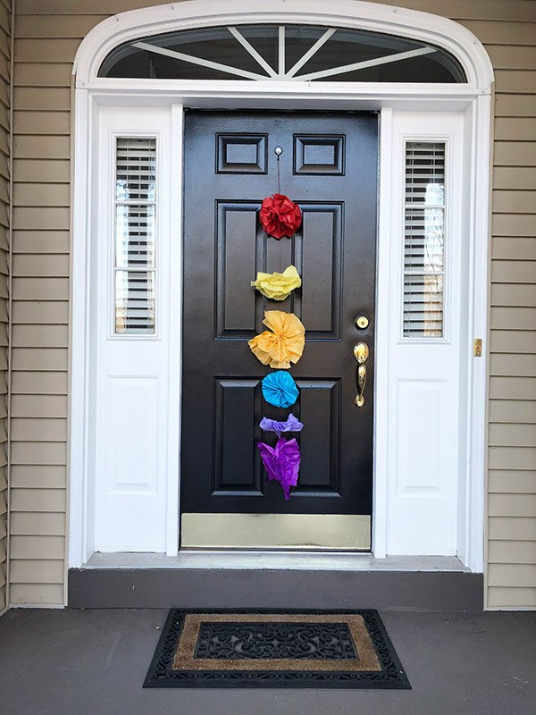 Rainbow door coronavirus