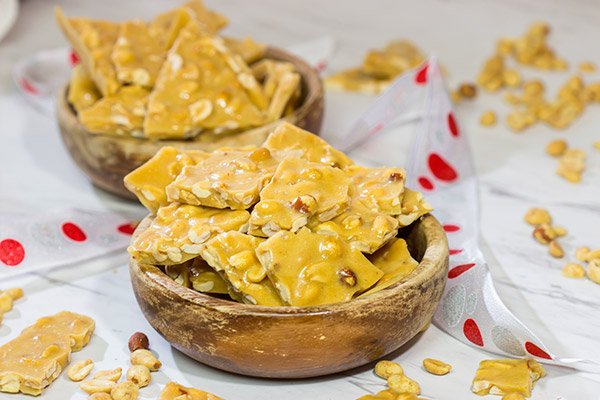 A little bit sweet, a little bit salty, this Old Fashioned Peanut Brittle is a delicious (and rather addicting) treat! It's also surprisingly easy to make!